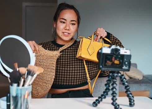 Image representing the word: decide